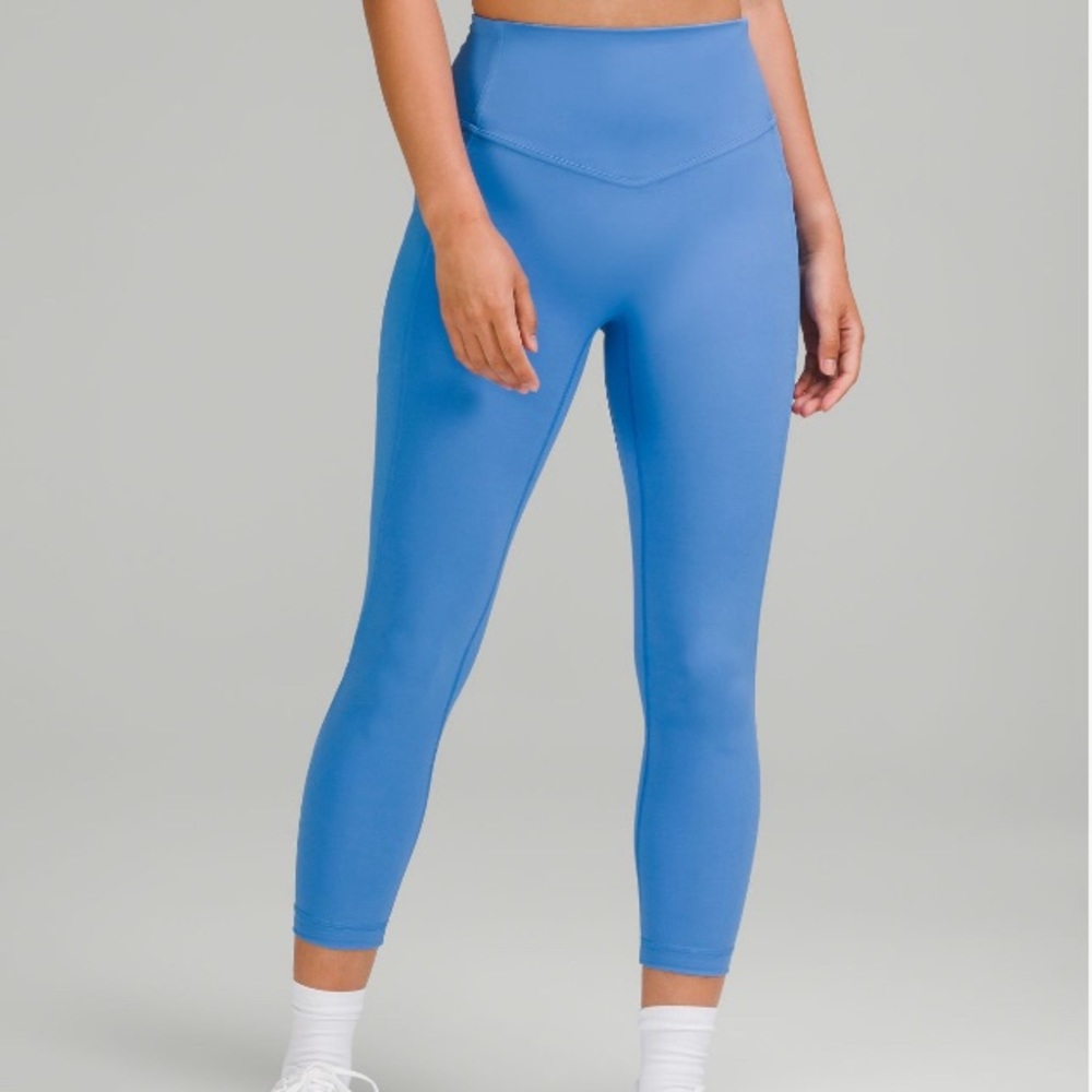 Lululemon Power Thru 23 inches Blue Nike